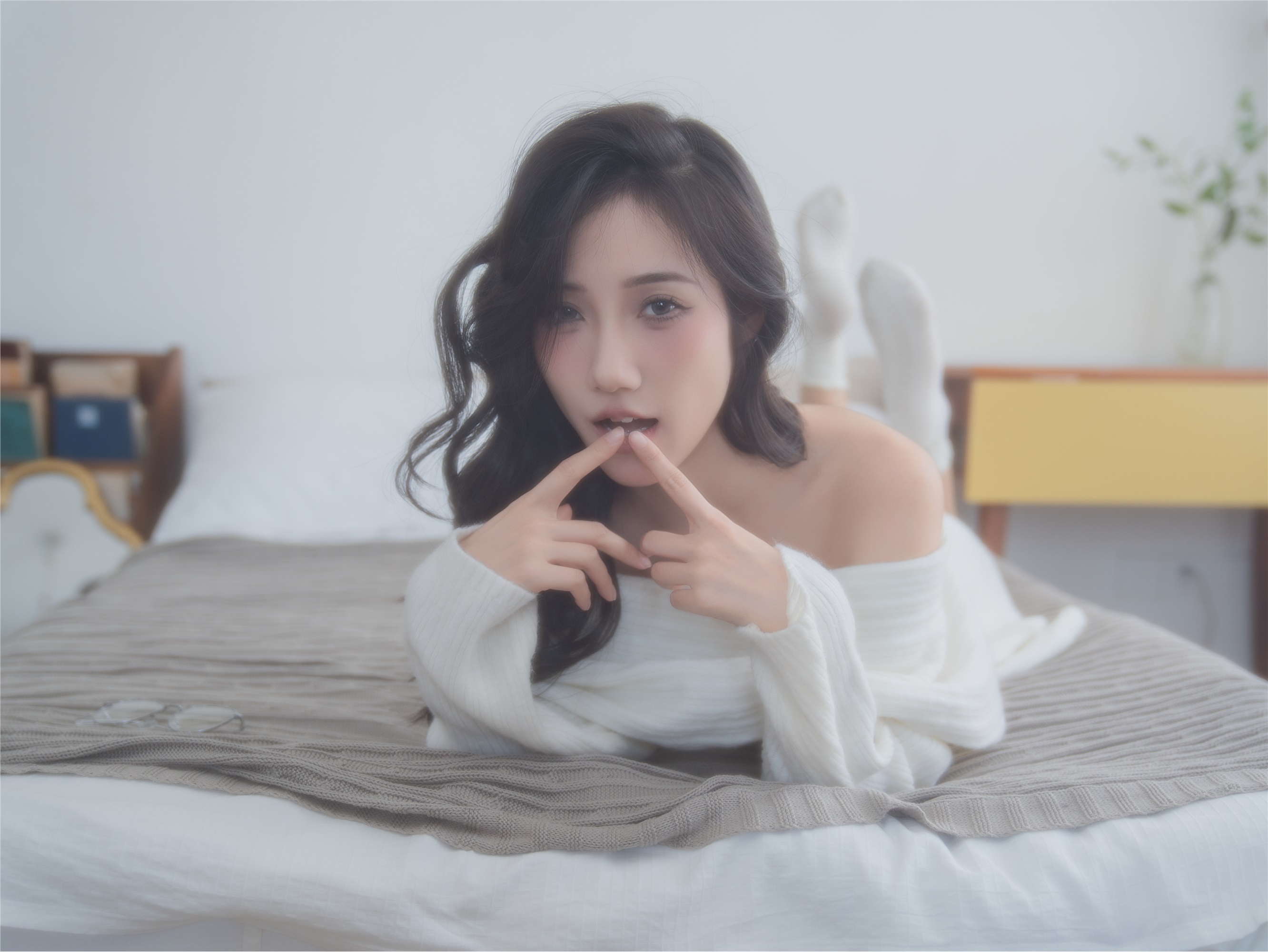 YITUYU艺图语 2025.01.19 白色毛衣 o1ne万